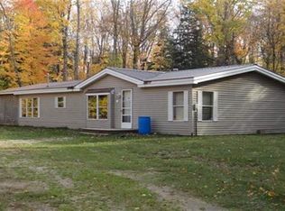6699 Crossover Rd, Munising, MI 49862