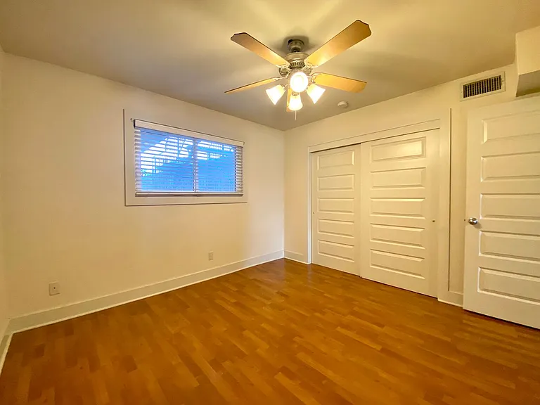 3815 Guadalupe St #207 — Photo 15