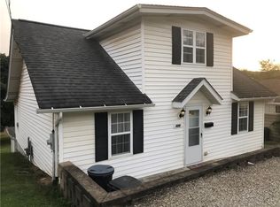 355 Cherry Ave, Houston, PA