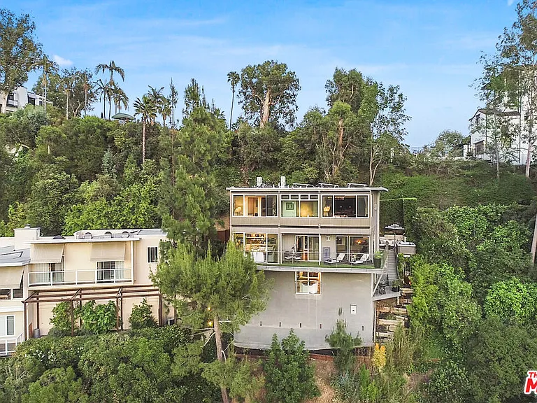 9416 Beverly Crest Dr — Photo 7