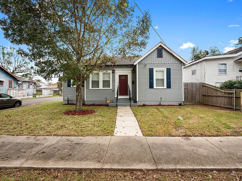 1st image of 4979 Demontluzin St