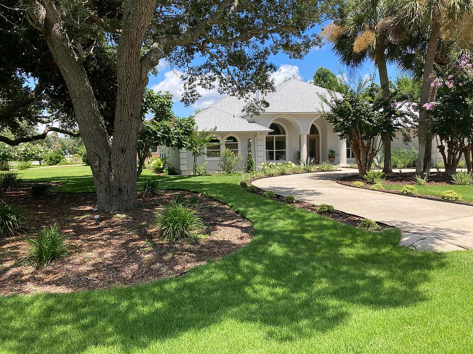 1st image of 2808 Pga Blvd
