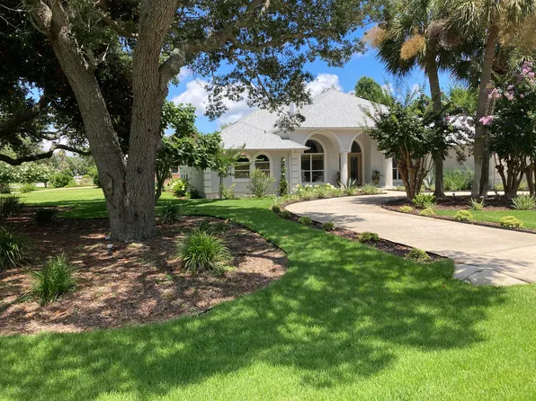 2808 Pga Blvd, Navarre, FL 32566