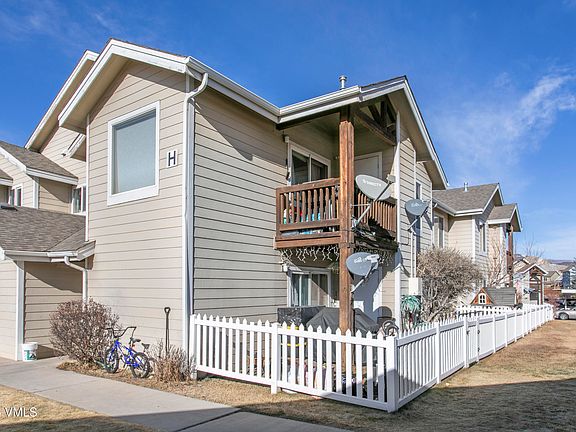 5th image of 127 Jules Dr #H202
