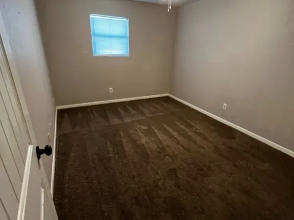 La Place 5th St, 117 N 5th St APT 54, Nederland, TX 77627