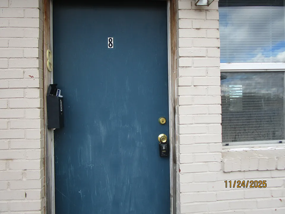 607 W Wilson St #8