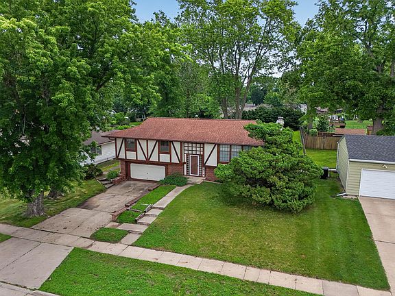 2nd image of 1814 Duff Ave