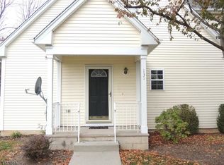 131 Town Center Dr, Warren, NJ 07059