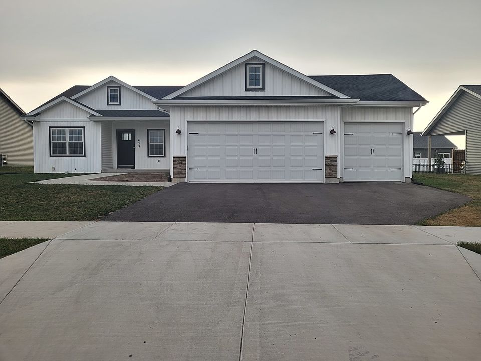 1st image of 627 S Regulators St