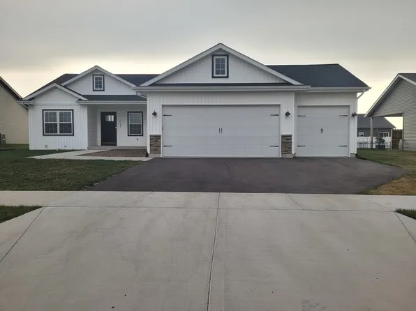 627 S Regulators St, Rochelle, IL 61068