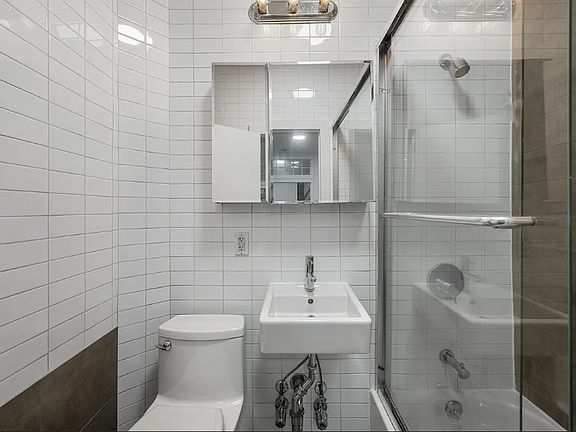 4th image of 109 Saint Marks Pl #2