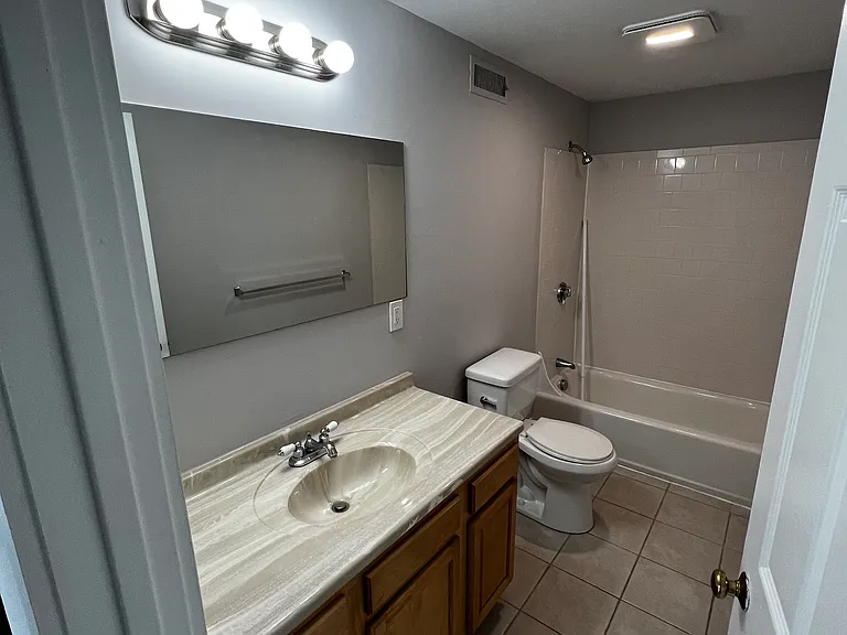36 Abbott Street — Photo 61