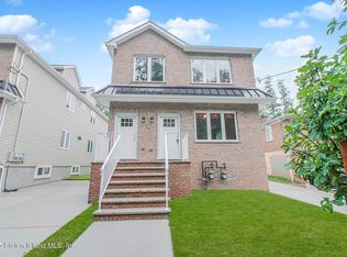 18 Singleton St, Staten Island, NY 10309