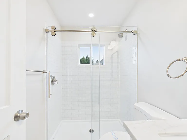 Altadena — Photo 13