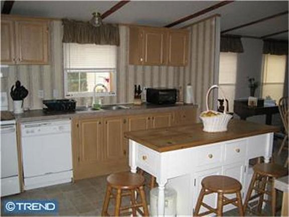 3rd image of 713 1st Street Ext