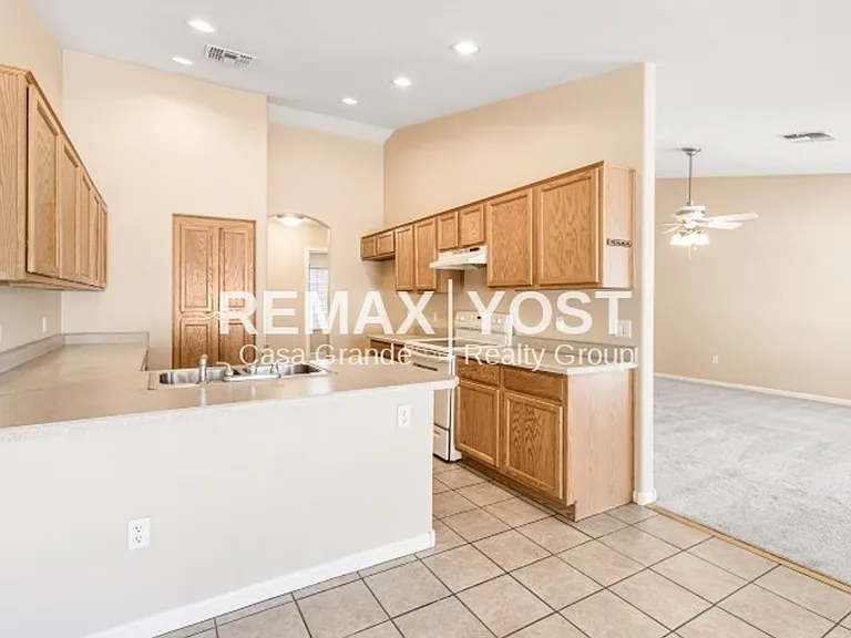 1846 N Princeton Ave — Photo 3