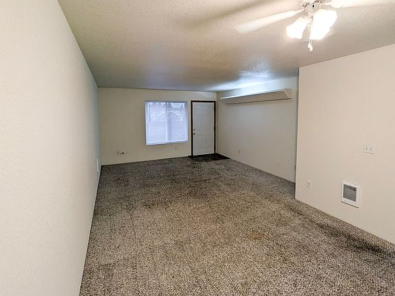 3rd image of 1148 37th Pl NE #102