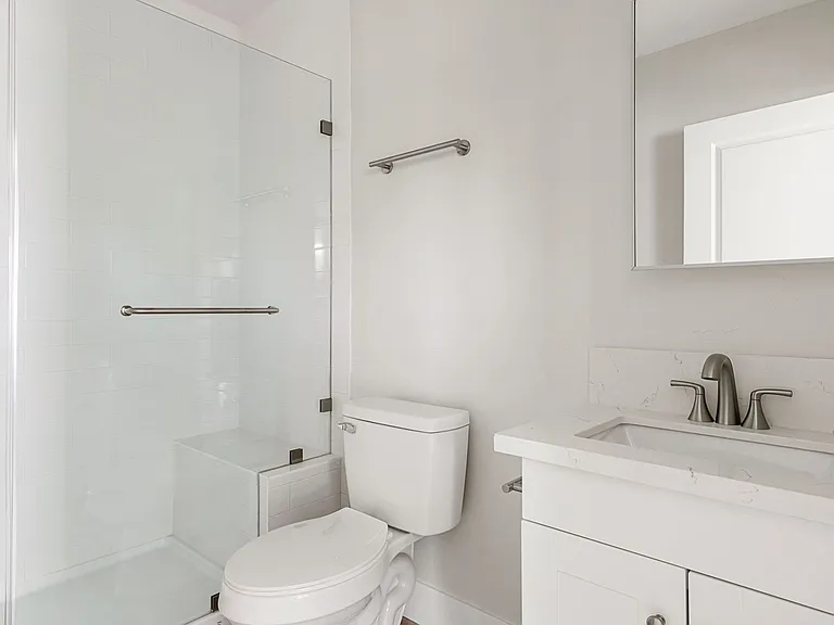 1707 Kelton Ave — Photo 111