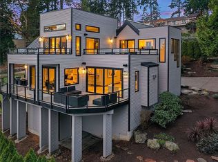 8351 NE Juanita Dr, Kirkland, WA 98034