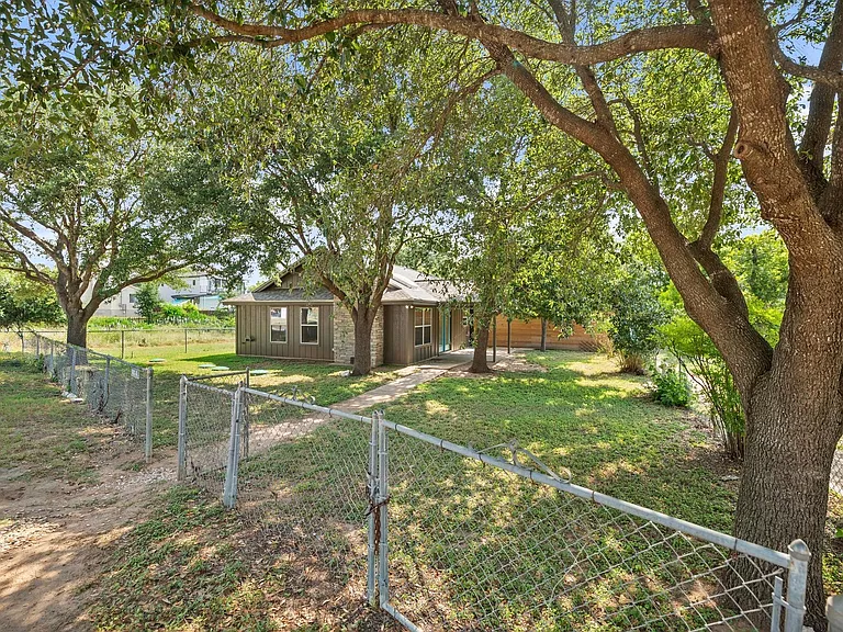 1601 West Ln #A — Photo 9