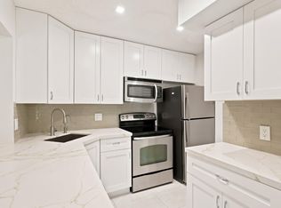 609 SEA PINE Way #F2, Greenacres, FL 33415