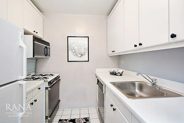 Rented by Keller Williams NYC | media 10