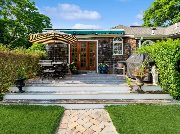 56 Lamb Ave, Quogue, NY 11959