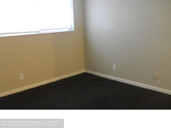 5th image of 3221 NE 8th St APT 106F