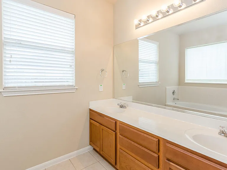 14714 Salamanca Ct — Photo 17
