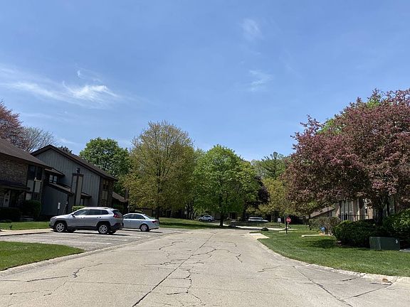 4th image of 25083 Oakbrooke Dr #134