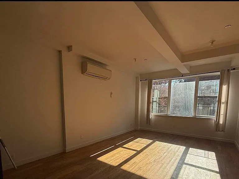 347 Union Ave #4 — Photo 1