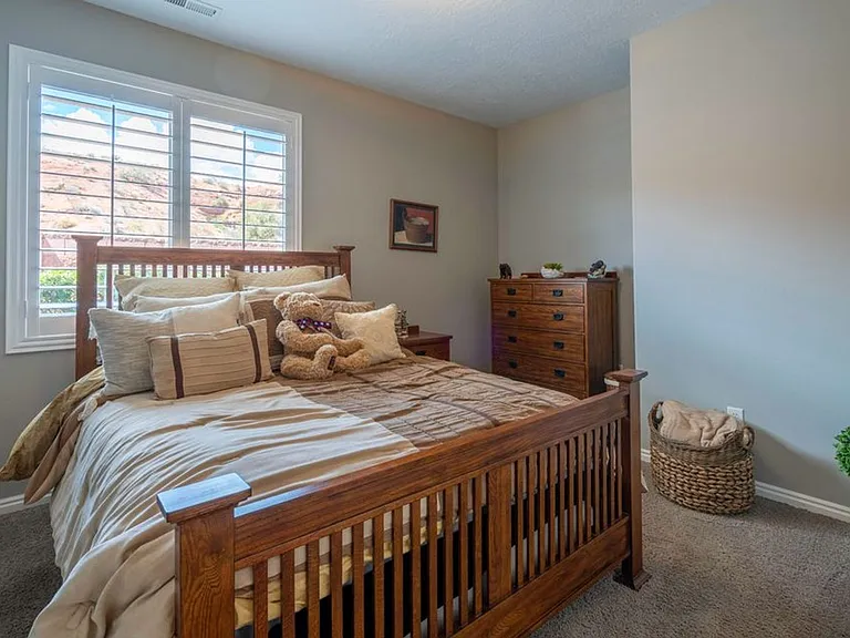 2329 N Prospector Ln — Photo 27