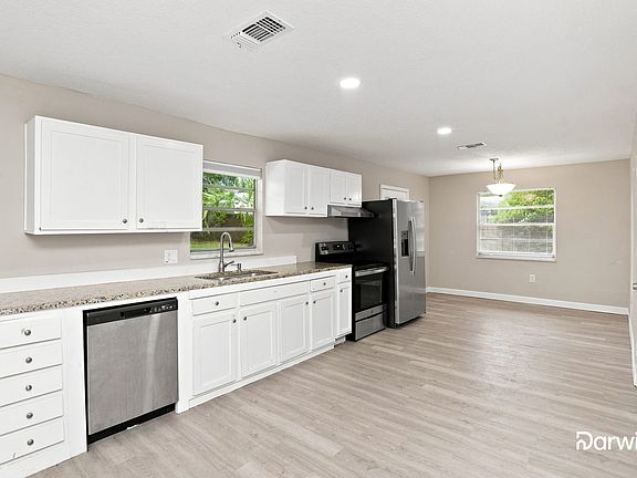 2nd image of 1533 Stevens Ave