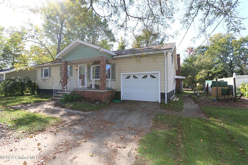 2nd image of 39 S Westcott Road