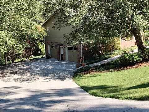 4th image of 4952 Montcrest Dr