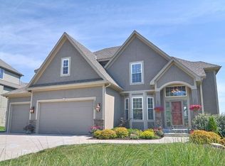 12243 S Sunray Dr, Olathe, KS 66061