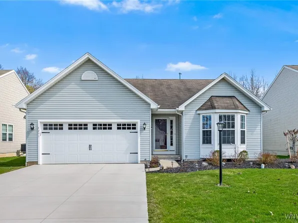 4299 Riverwalk Dr S, Lewiston, NY 14092