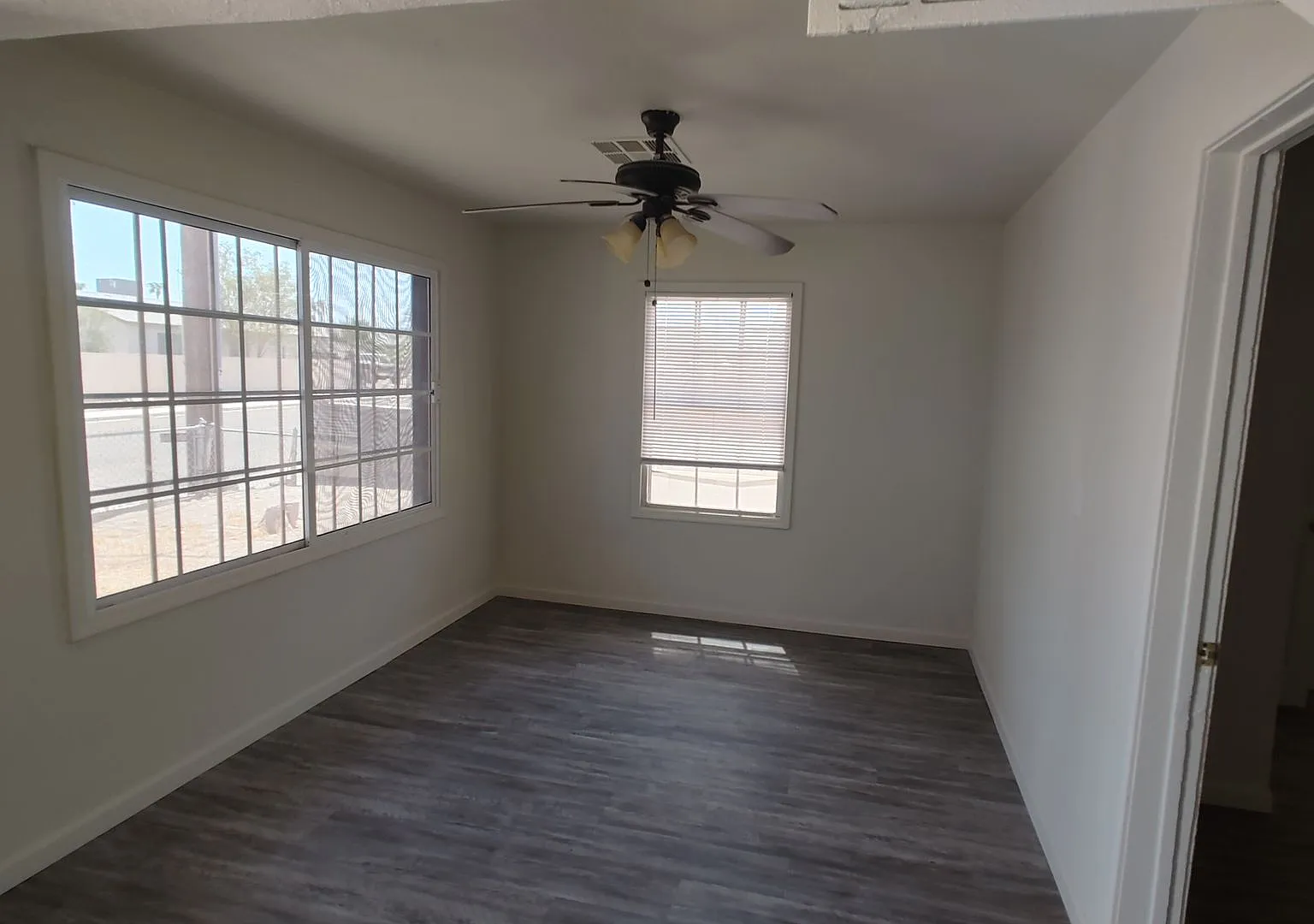 880 w 12th Ave — Photo 1
