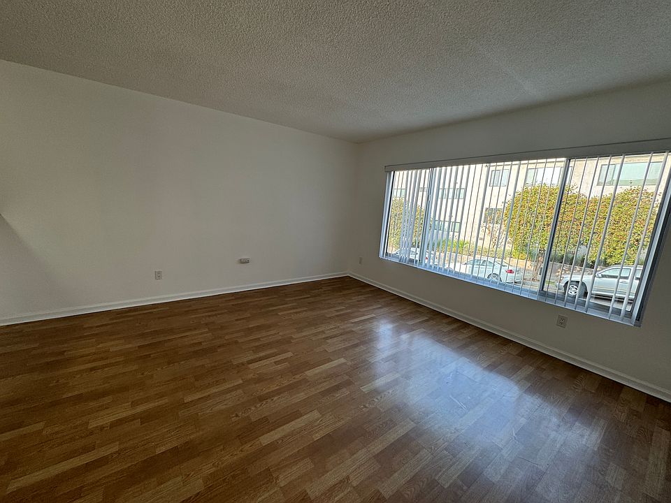 1st image of 606 Raymond Ave APT 2