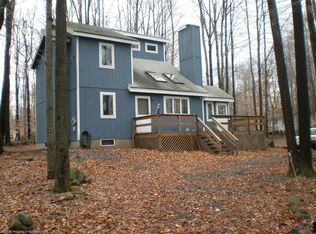 13 Wyalusing Dr, Pocono Lake, PA 18347