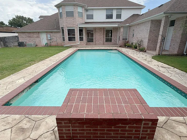 4506 Hollow Ridge Dr — Photo 32