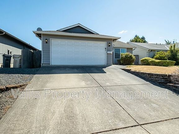3rd image of 3234 23rd Ave SE