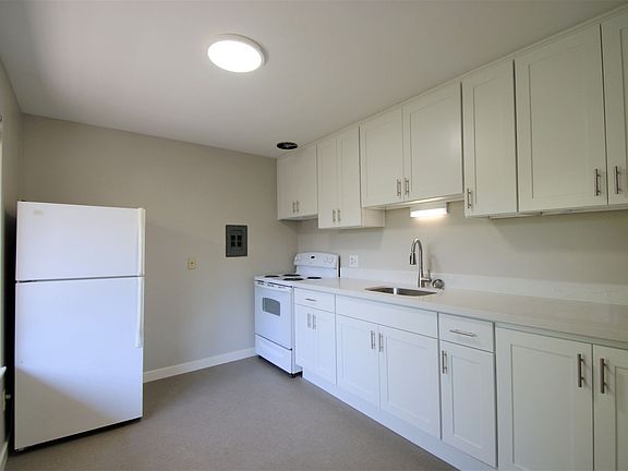 5th image of 8735 Greenwood Ave N #1