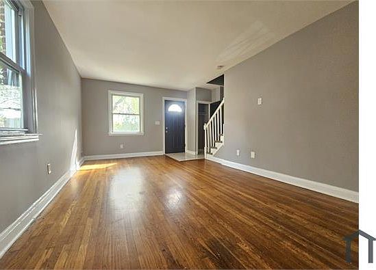 5th image of 3802 Parkmont Ave #Sfh