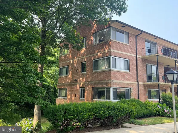 5011 Sentinel Dr APT 67, Bethesda, MD 20816