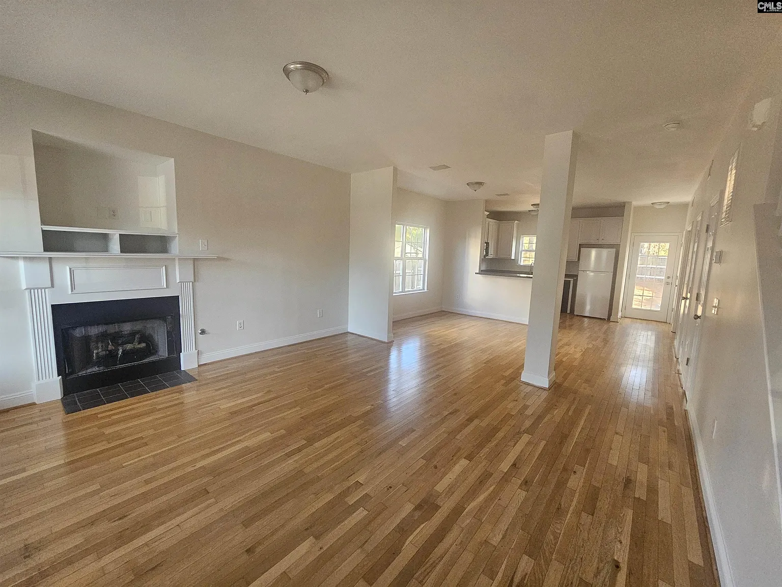 3 bed, 1427 sqft, $2,250 — Photo 4
