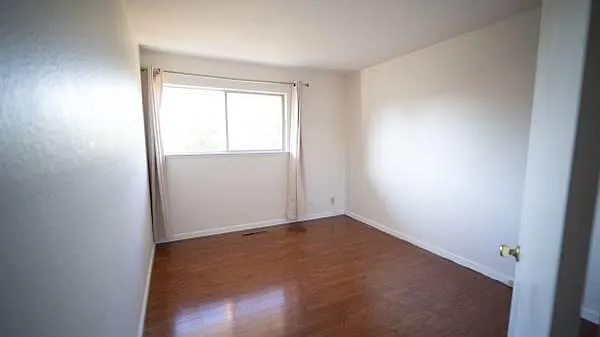 40975 Chiltern Dr — Photo 11