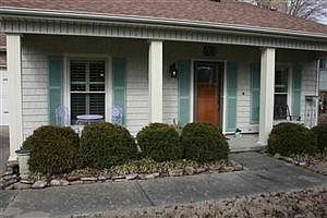 3rd image of 414 W Highland Dr