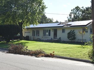 9 Western Dr, Howell, NJ 07731