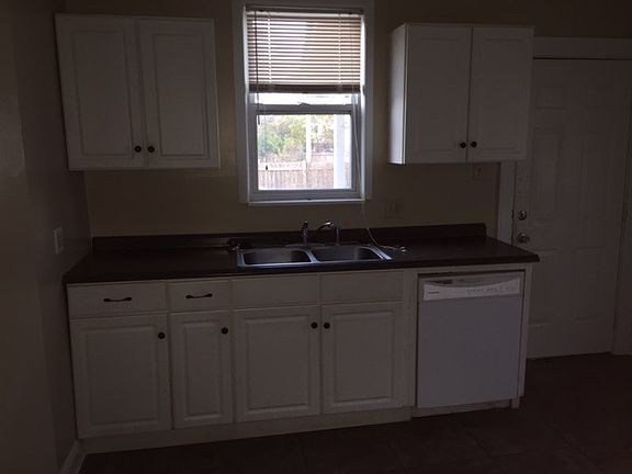 3rd image of 246-248 E Welch Ave